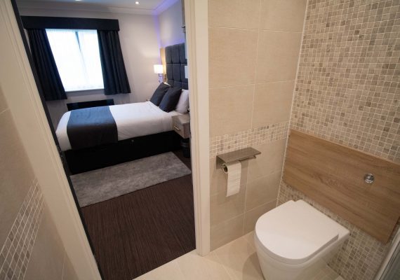 Room 1 - Ensuite